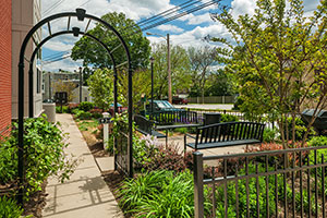 A pocket park for residents featured seating, grill, mailbox and pet station and served as a gathering place.